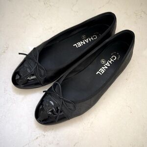 CHANEL Black Quilted Flats with Bow